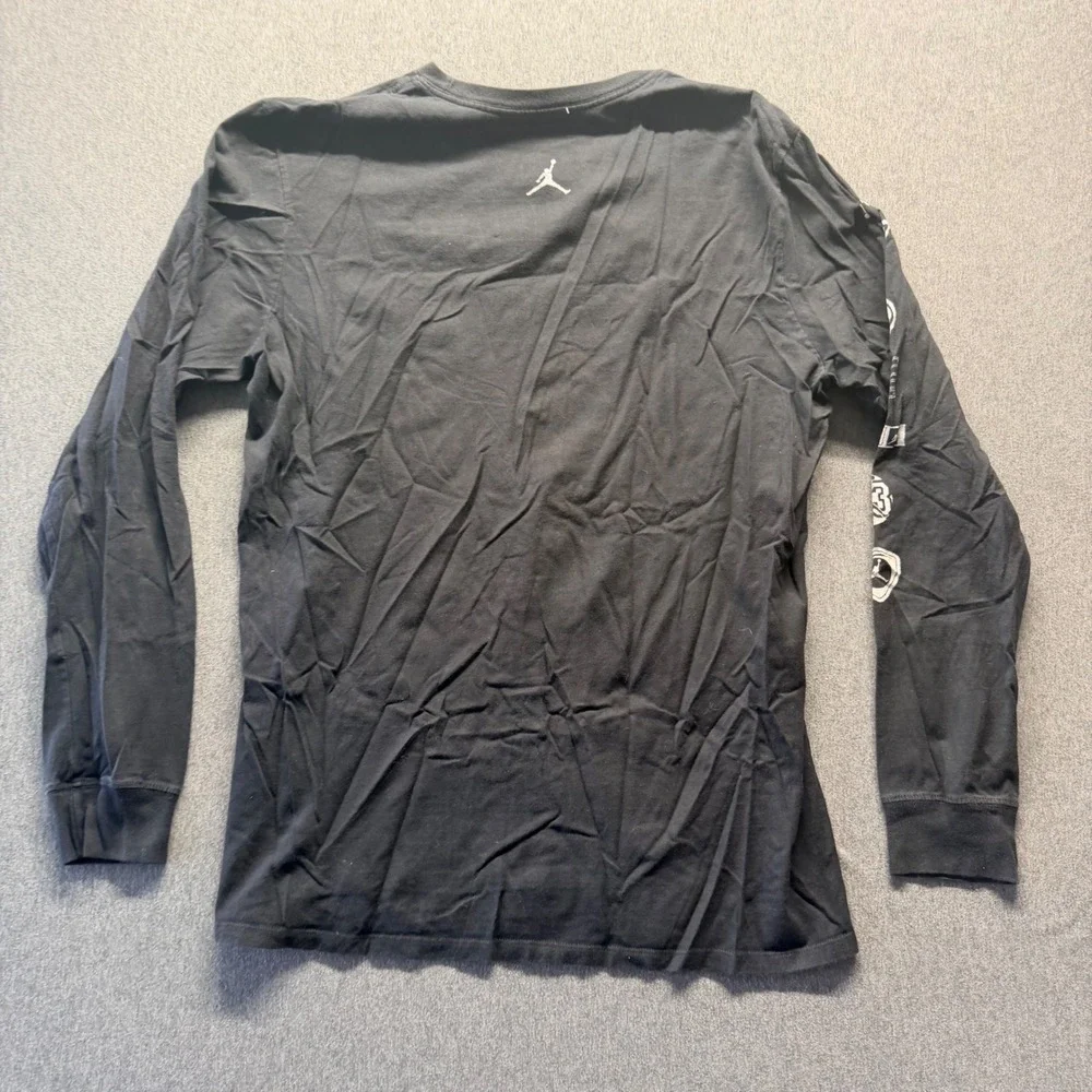 Jordan Mens Long Sleeve T-Shirt Black Jumpman 23 Graphic Sleeve Logo Tee